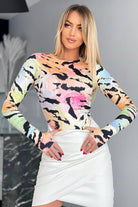 Maglia Moda-Mania con stampa astratta multicolore, foro del dito sul polsino, maglieria comoda e moderna.