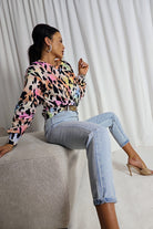 Felpa casual a stampa maculata multicolore con maniche lunghe e polsini, maglieria Moda-Mania, ideale per look informali.