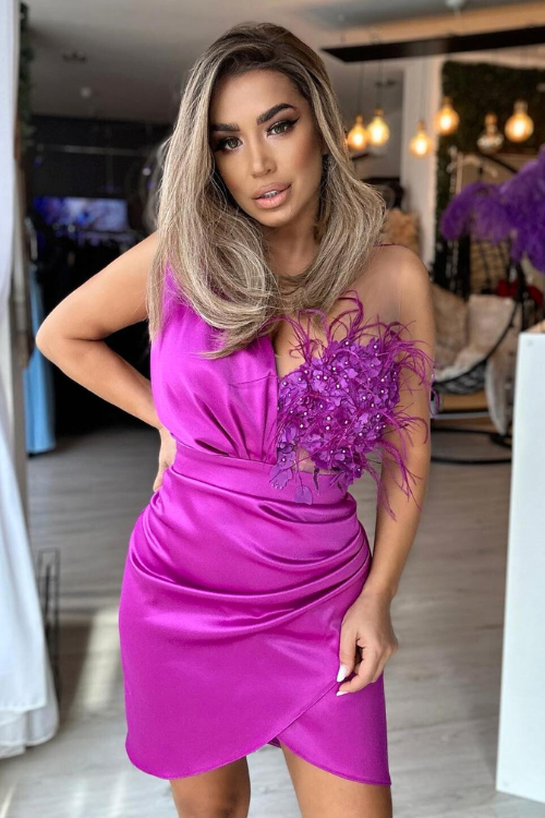 Abito corto magenta Moda-Mania con corpetto a fiori 3D e gonna a tulipano in taffetà, stile elegante e femminile