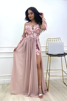 Abito lungo rosa chiaro Moda-Mania con strascico e corpetto in tulle nude a fiori 3D, ideale per occasioni speciali.