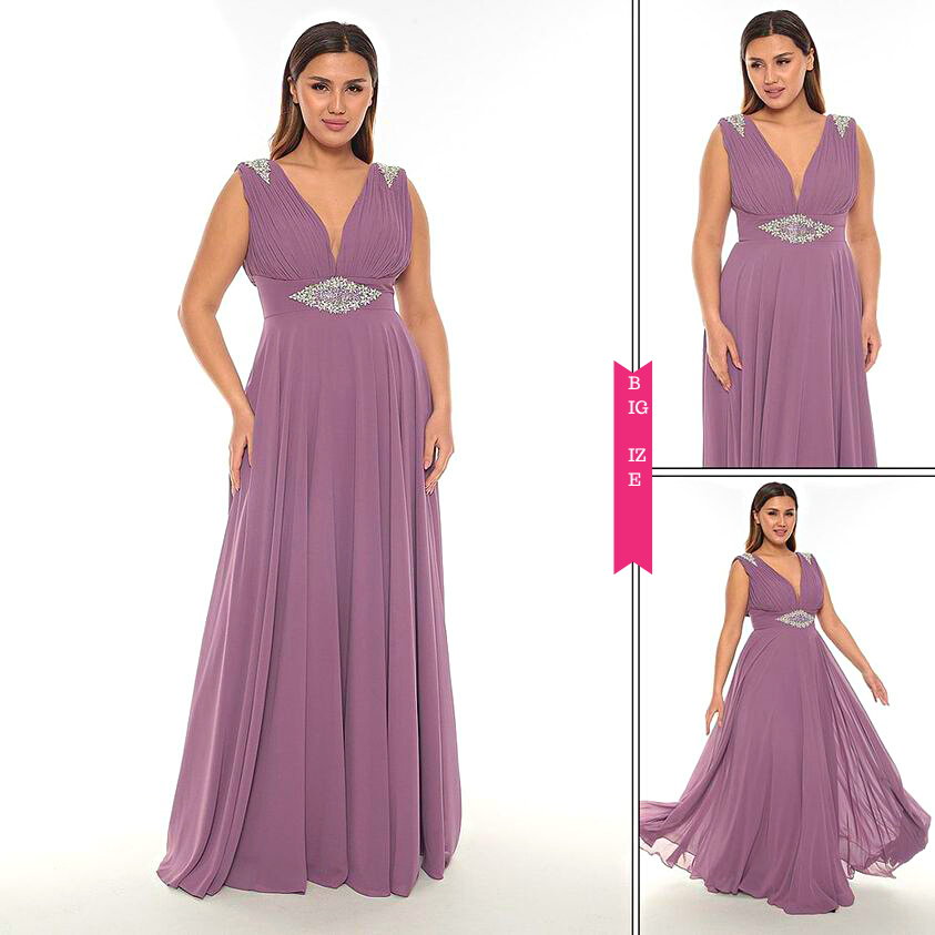 Abito lungo svasato donna curvy viola lavanda Moda-Mania con applicazioni in strass, elegante e femminile.