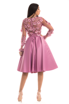 Abito corti Moda-Mania rosa scuro con corpetto in tulle floreale 3D e gonna in taffetà, maniche lunghe e stile svasato