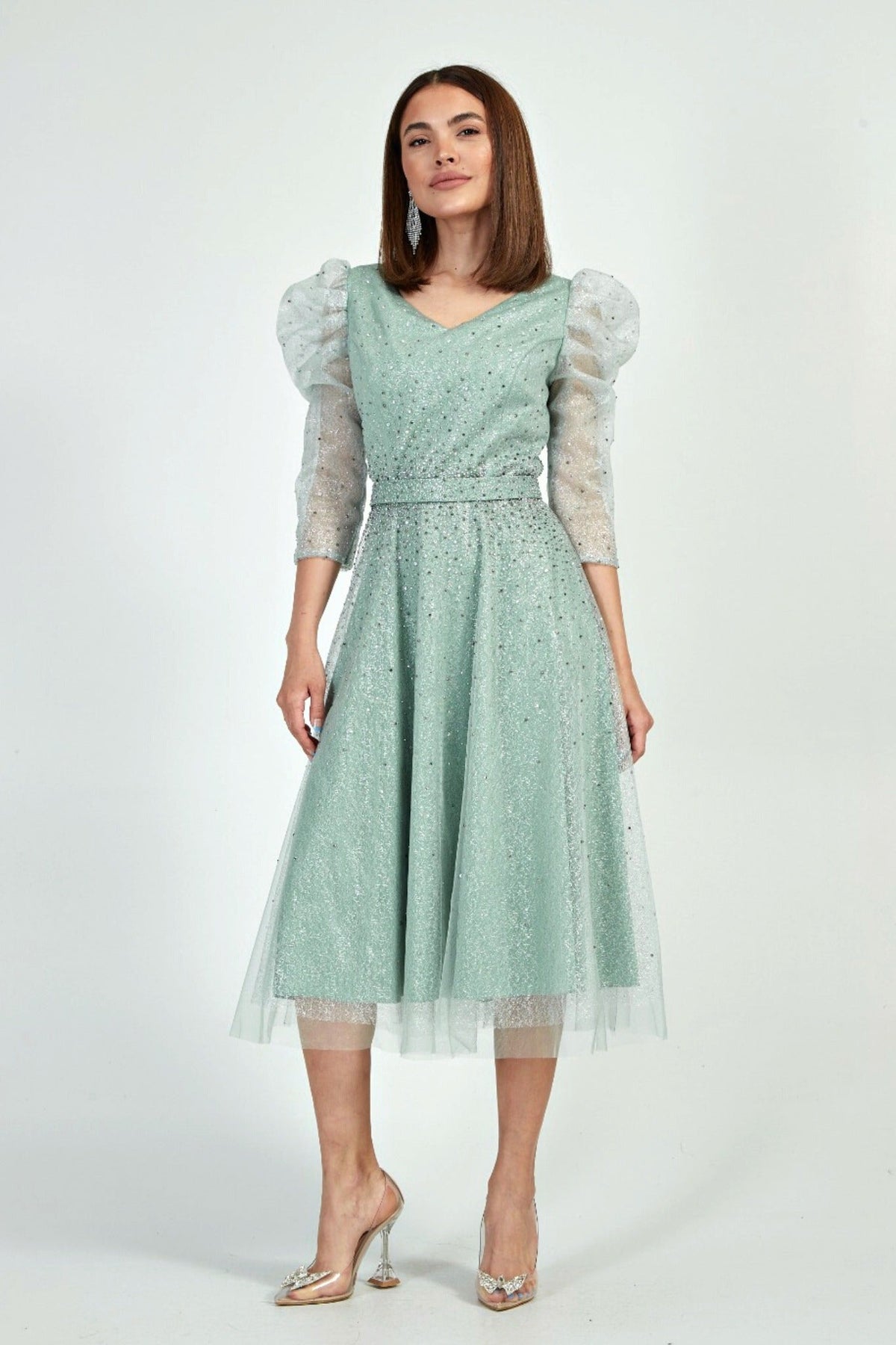Abito midi verde menta da cerimonia in tulle lamè e chiffon decorato con brillantini, firmato Moda-Mania.