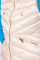 Gilet imbottito Gaudi colore panna in nylon lucido con zip e cappuccio, giacca leggera e elegante di Moda-Mania