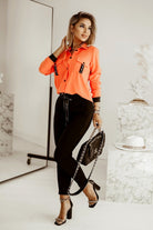 Pantaloni sportivi neri in cotone Moda-Mania con tasche laterali e nastro decorativo in vita, vestibilità comoda e stile sportivo