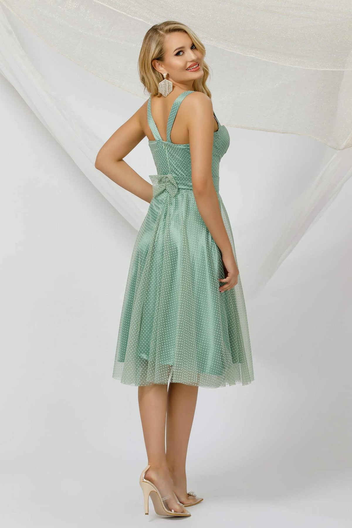 Abito corto svasato verde acqua in tulle a micro pois con fodera in raso e coppe a cuore, di marca Pretty Girl.