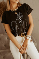 T-shirt nero in cotone Moda Mania con stampa bianca, maniche corte con risvolto, vestibilità casual e stile giovane.