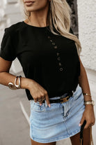 Maglietta nera in cotone Moda Mania con stampa Amor Puro, maniche corte con risvolto, stile casual e comodo.