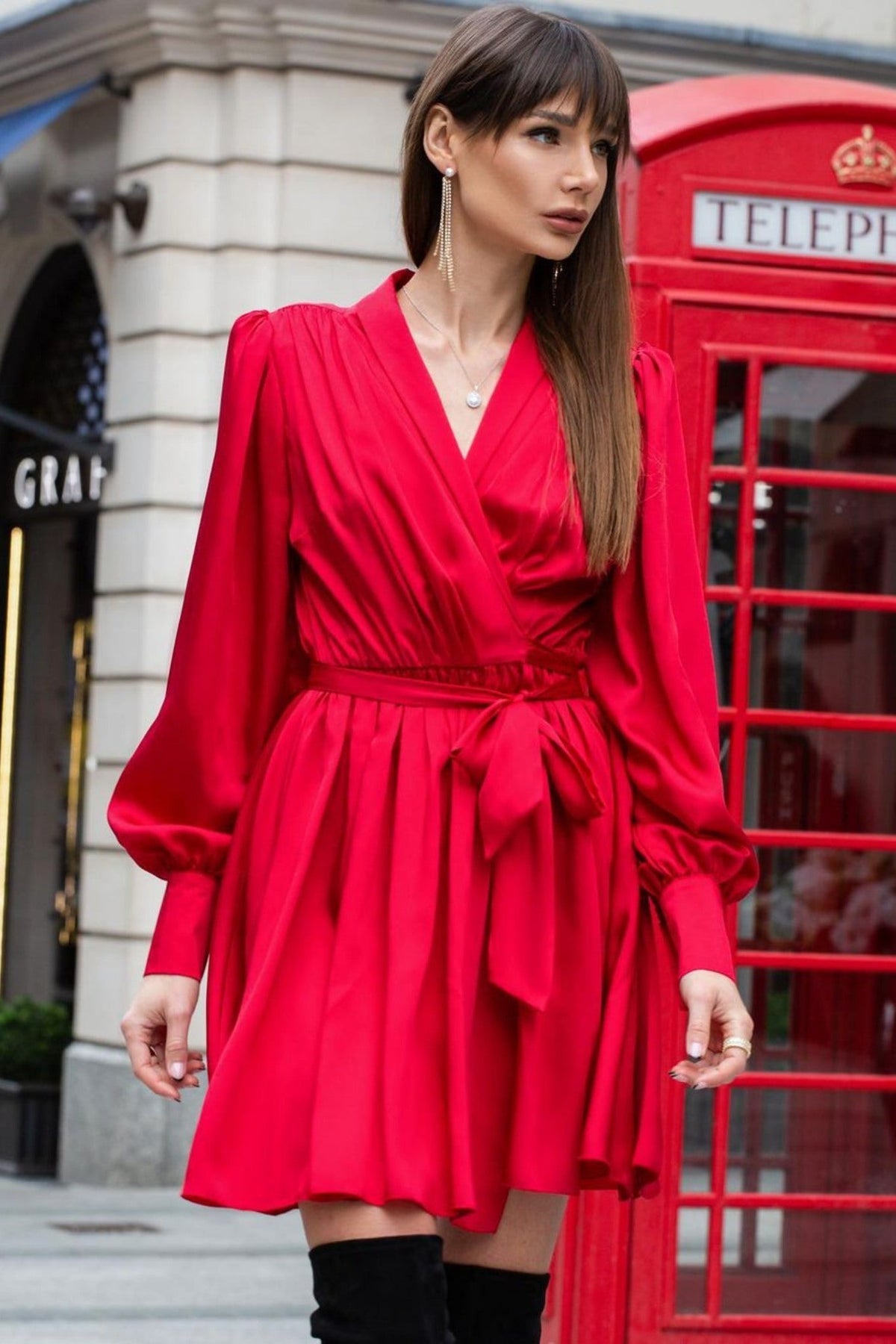 Abito rosso a manica lunga con scollo a V e gonna a ruota allacciabile in vita, Moda-Mania, abiti corti elegante e femminile