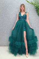 Abito lungo svasato verde smeraldo Moda-Mania con gonna in tulle e corpetto a fiori 3D, dettaglio elegante e floreale.