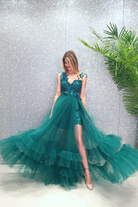 Abito lungo svasato verde smeraldo Moda-Mania con gonna in tulle e corpetto a fiori 3D, elegante e femminile.