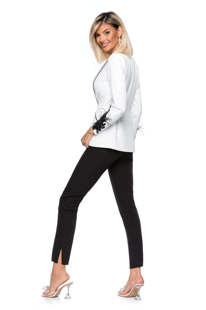 Completo tailleur elegante bicolore Bby giacca bianca con decorazioni nere e pantaloni