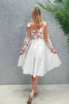 Abito bianco princess midi Moda-Mania con corpetto in tulle a fiori 3D e gonna svasata, elegante e femminile.