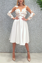 Abito bianco princess midi Moda-Mania con corpetto in tulle a fiori 3D e gonna svasata, elegante e femminile.