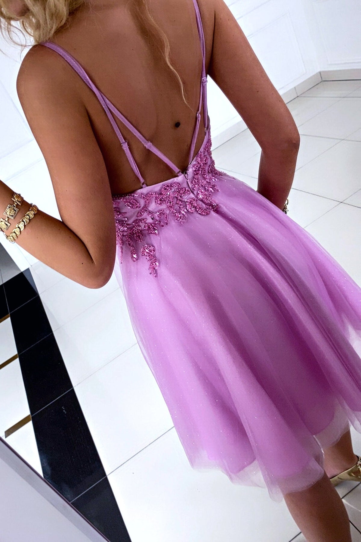 Abito corto svasato rosa princess Moda Mania con corpetto in perline e gonna in tulle glitterato, perfetto per occasioni speciali.