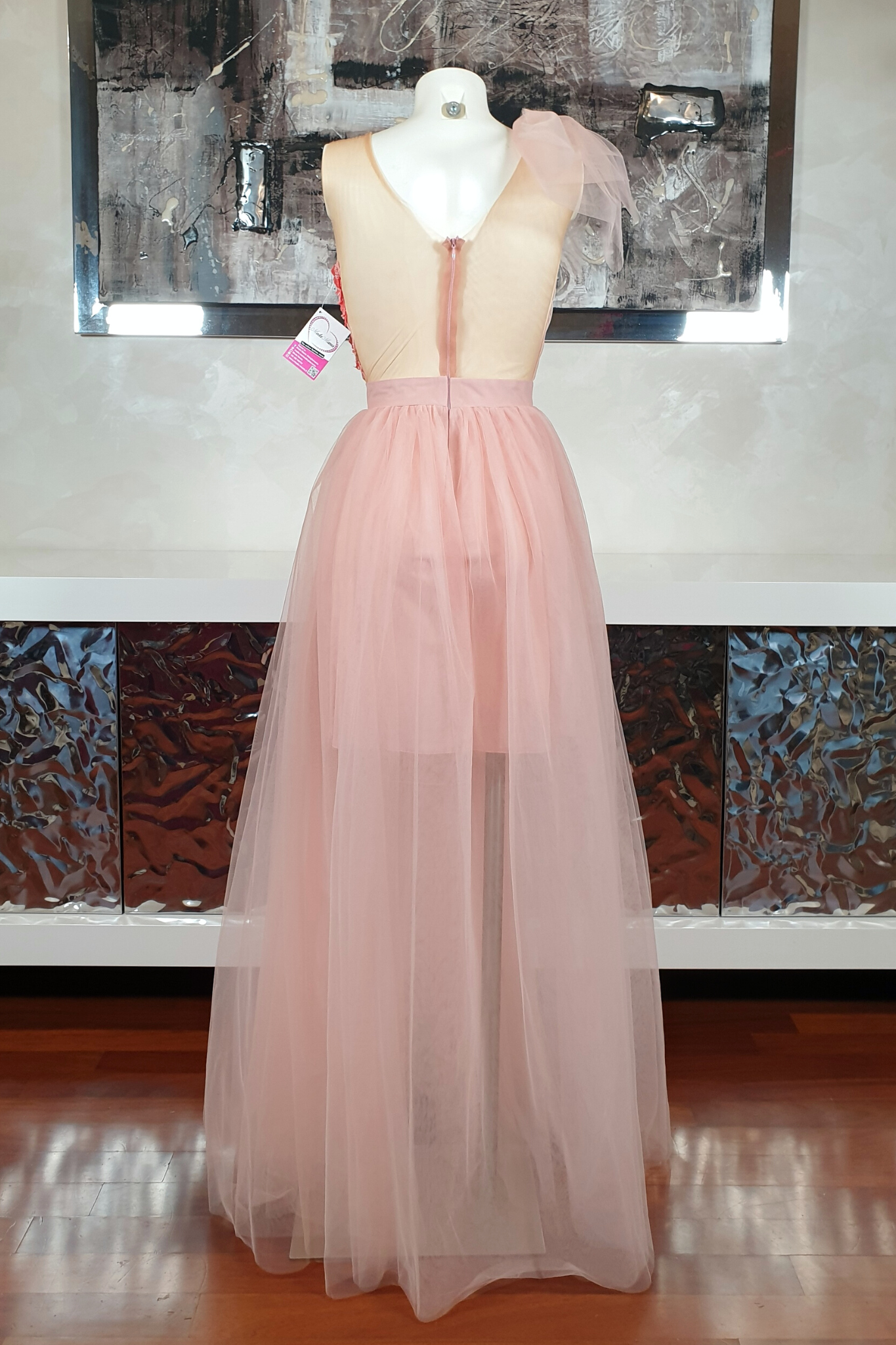 Abito lungo in tulle pesca Axa con metà corpetto a fiori 3D e