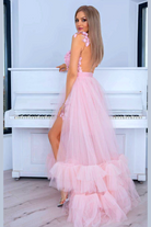 Abito lungo svasato rosa di Moda-Mania con gonna in tulle e corpetto a fiori 3D, dettaglio elegante e femminile