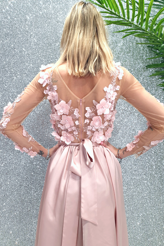 Abito tre quarti rosa princess midi con corpetto in tulle a fiori 3 D e gonna svasata