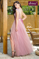 Abito lungo lilla Artista con corpetto aderente, schiena scoperta e gonna ampia in tulle con spacchi, elegante e femminile.