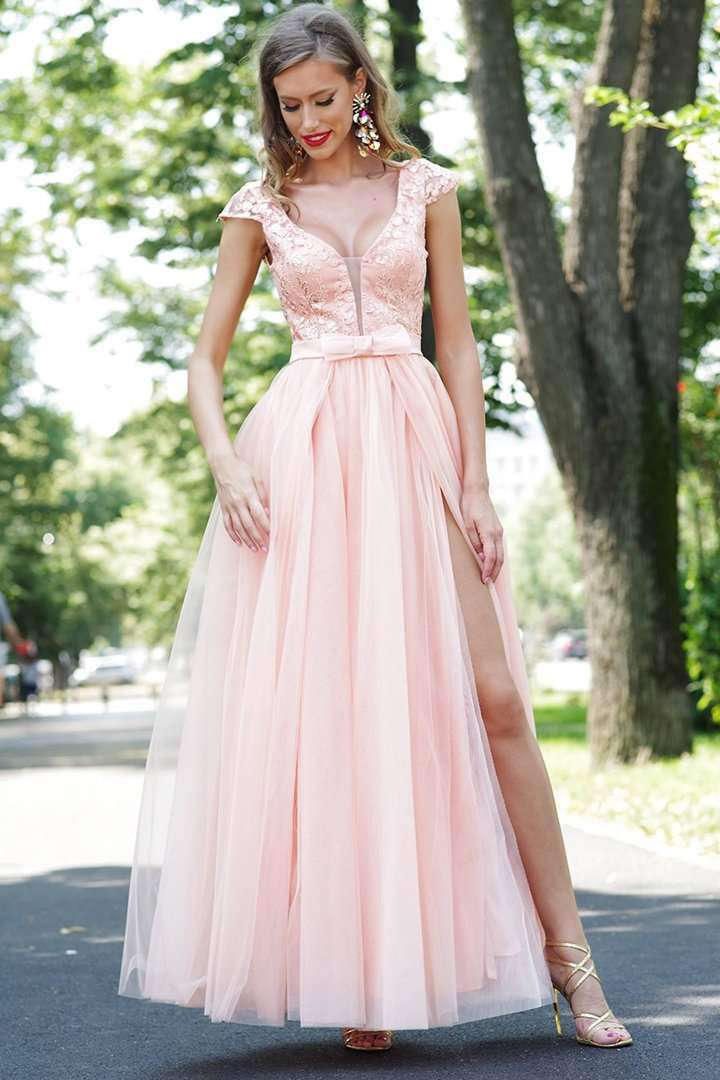 Abito lungo pesca Artista con corpetto aderente, schiena scoperta e gonna ampia in tulle con spacchi, vestito elegante femminile.