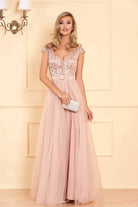 Abito lungo rosa Artista con corpetto aderente, schiena scoperta e gonna ampia in tulle con spacchi, elegante e femminile.