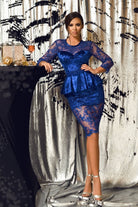 Abito a tubino blu elettrico in tulle e ciniglia Atmosphere, con maniche tre quarti e balza in vita, abbigliamento donna elegante.