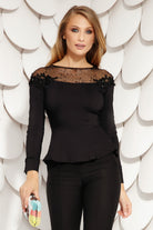 Camicia elegante nera Fofy con taglio asimmetrico a coda di rondine e inserto in tulle sul décolleté, tessuto raffinato e moderno.