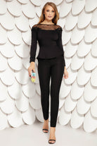 Camicia elegante nera Fofy con taglio asimmetrico, coda di rondine e inserto in tulle sul décolleté, stile sofisticato.