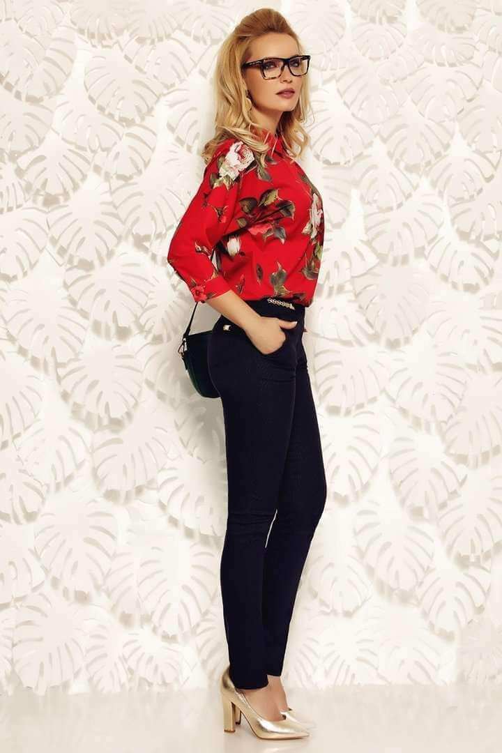 Pantaloni lunghi neri Fofy con modello a quattro tasche e accessorio dorato in vita, prodotto di moda femminile elegante.