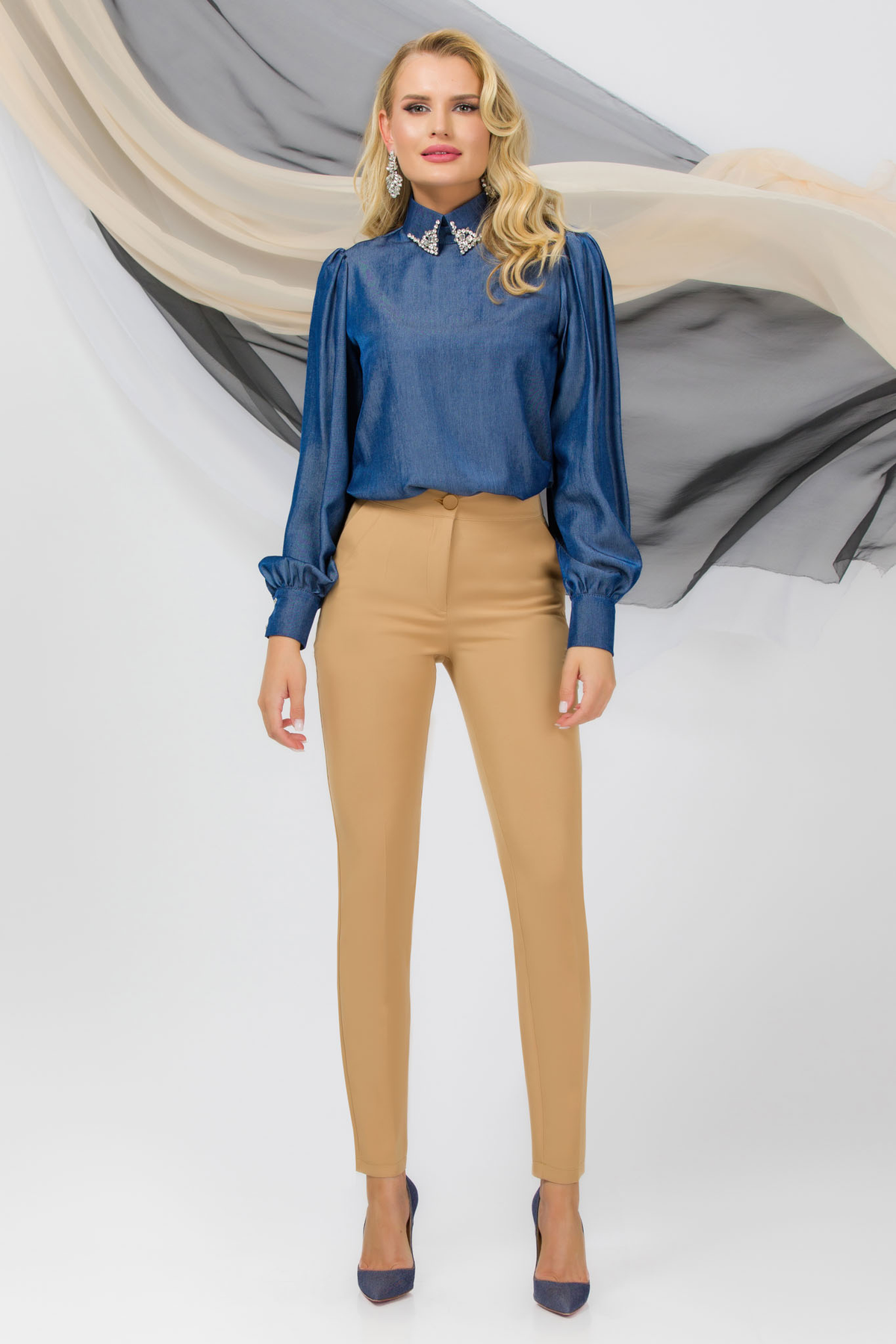 Pantaloni eleganti beige a sigaretta Pretty Girl con tasche laterali, tessuto morbido e stile sofisticato per look raffinato.