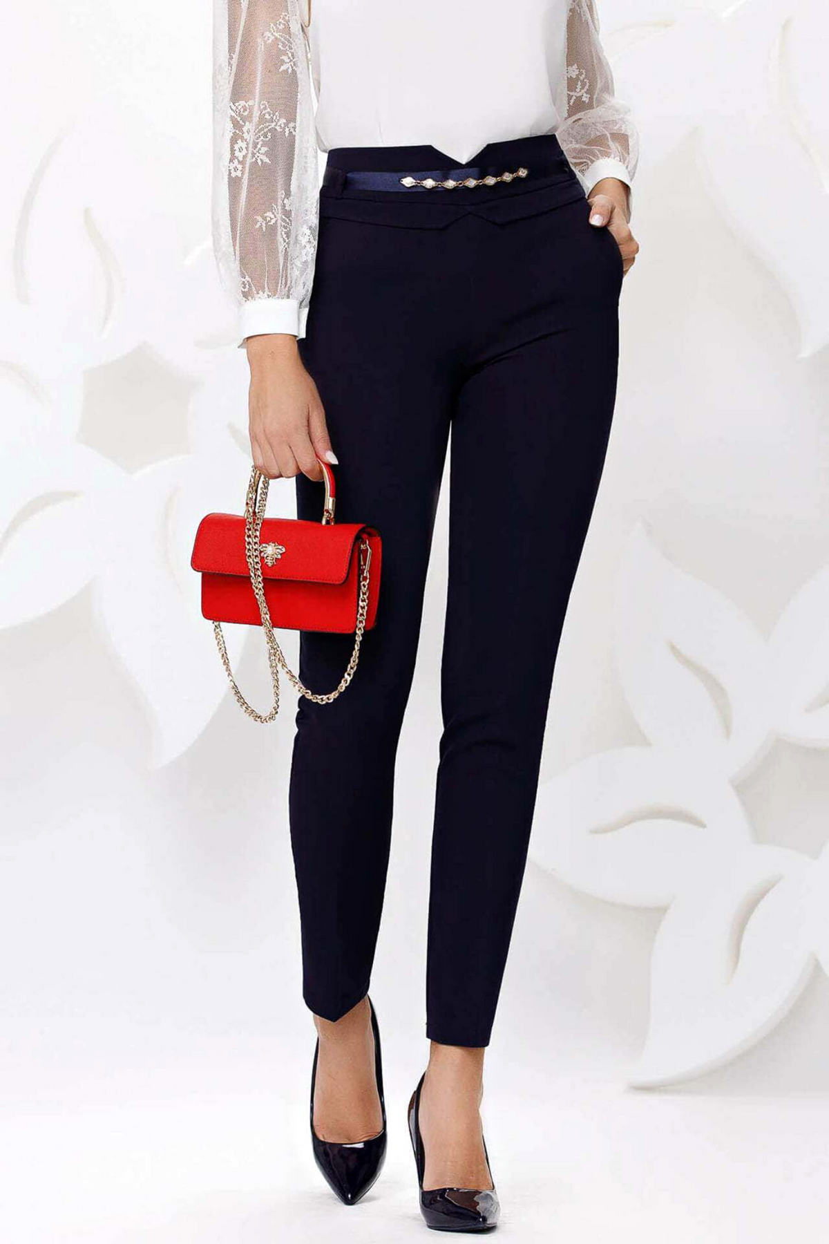 Pantaloni eleganti blu notte a vita alta Fofy con cinturino accessoriato e staccabile, tessuto fluido e taglio raffinato.