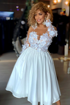 Abito bianco princess midi Moda-Mania con corpetto in tulle a fiori 3D e gonna svasata, elegante e raffinato per occasioni speciali.